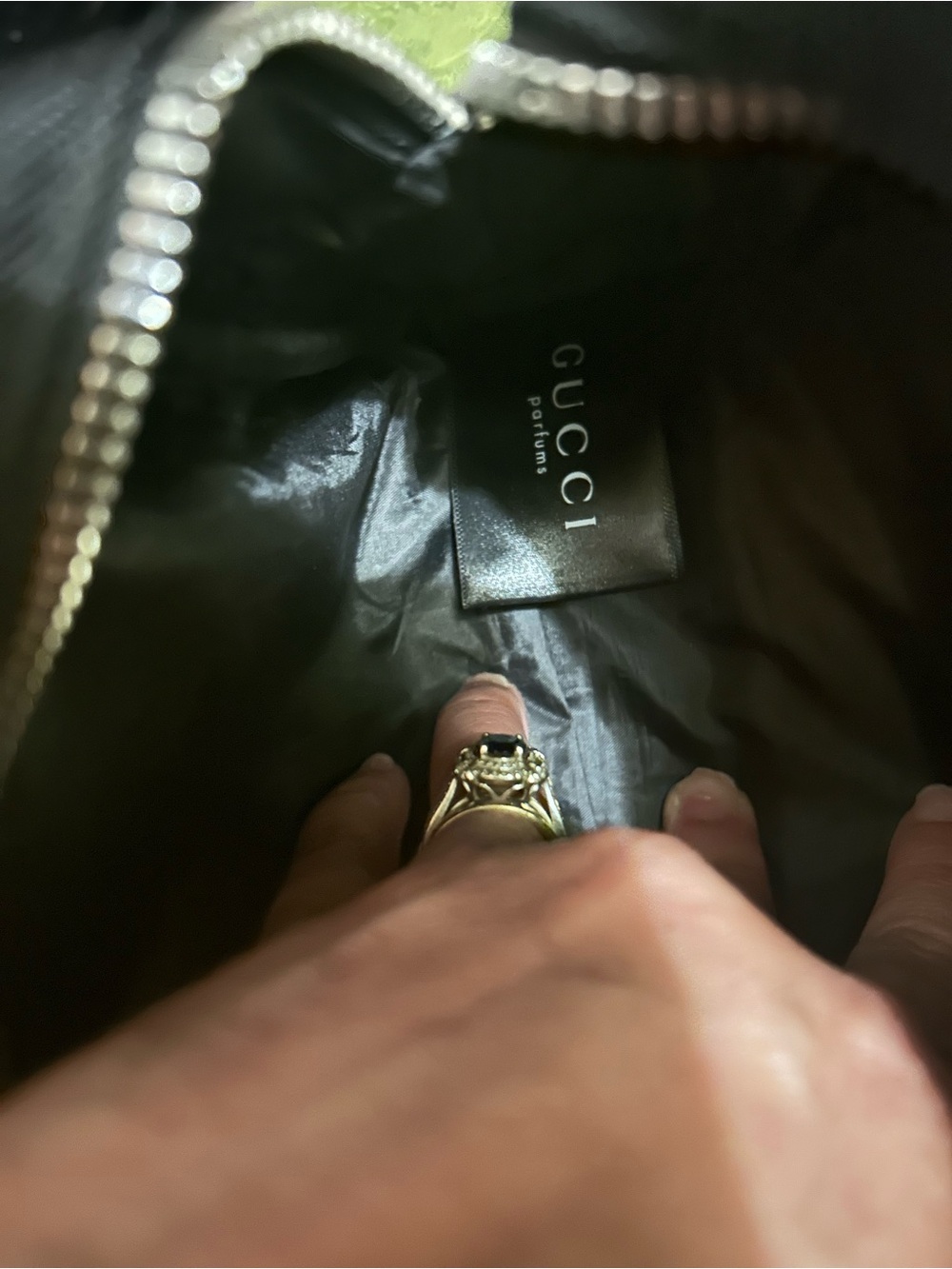 Gucci Black beauty bag with Silver Logo - Picture 3 of 6